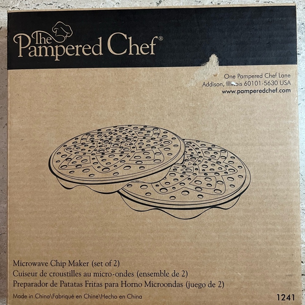 New in Box Pampered Chef Microwave Chip Maker Set of Two